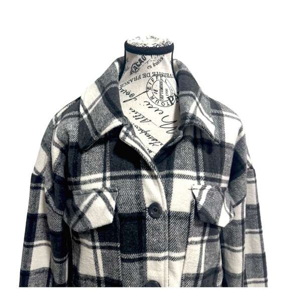 Garage Women’s Plaid Button-Up Coat. Size Large - Picture 4 of 14